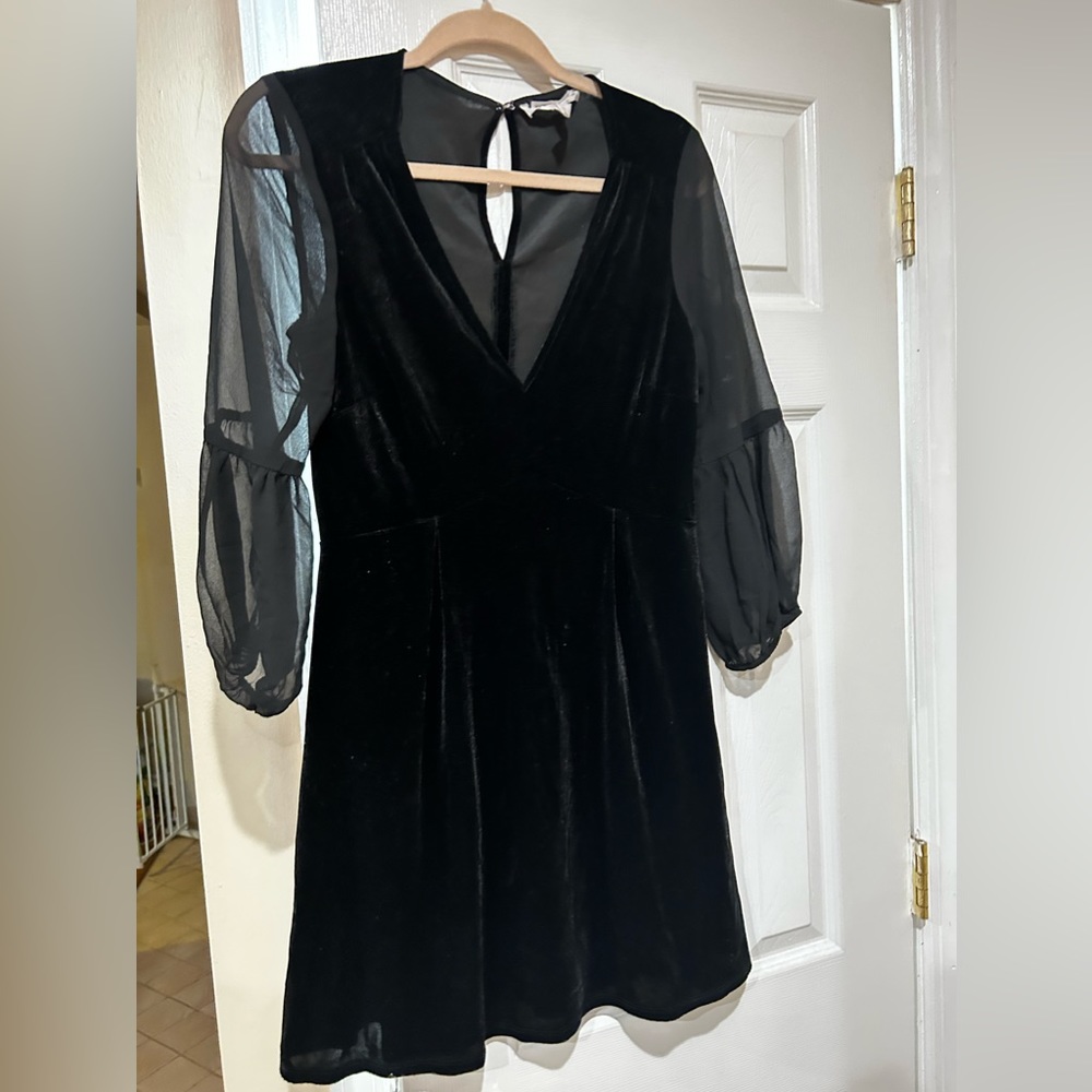 BCBG generation size medium black velvet dress